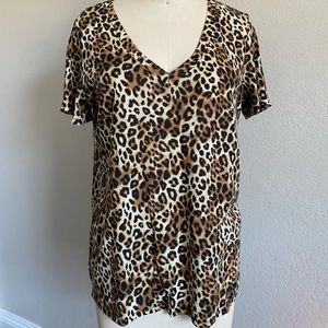 Victoria’s Secret Pink Leopard short slv V-neck T